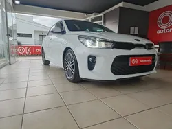 Branco Usado 2018 Kia Rio Citadino | € 17.350 (Preço elevado)