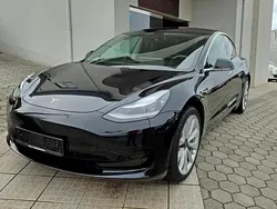 Preto Usado 2020 Tesla Model 3 Standard Range Plus Sedan | € 25.000 (Preço justo)