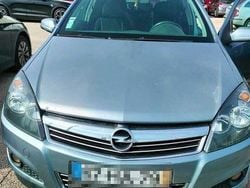 Usado 2008 Opel Astra Sedan | € 3.800 (Bom preço)