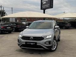 Cinzento Usado 2023 VW T-Roc Style SUV | € 23.500 (Preço justo)