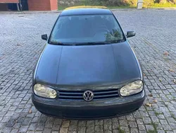 Cinzento Usado 1999 VW Golf IV Citadino | € 2.400 (Preço justo)