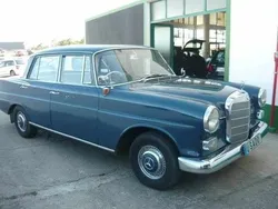 Azul Usado 1964 Mercedes 190 | € 22.500