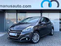 Cinza Usado 2019 Peugeot 208 Signature Sky Citadino | € 10.990 (Preço justo)