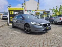 Cinzento Usado 2019 Volvo V40 Carrinha | € 18.997 (Preço justo)