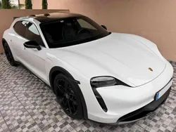 Branco Usado 2022 Porsche Taycan Sedan | € 64.900 (Bom preço)
