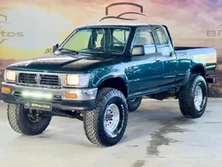 Verde Usado 1996 Toyota HiLux Pickup | € 23.900
