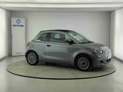 Cinza Usado 2023 Fiat 500e Cabrios | € 25.990 (Preço justo)