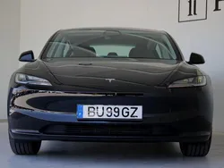 Preto Novo 2025 Tesla Model 3 Long Range RWD Sedan | € 45.900