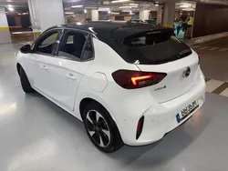 Branco Usado 2023 Opel Corsa-e Citadino | € 22.500 (Preço justo)