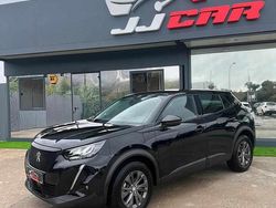 Preto Usado 2021 Peugeot 2008 Active SUV | € 15.750 (Bom preço)