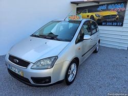 Cinza Usado 2004 Ford C-MAX Titanium Monovolume | € 3.250 (Preço justo)