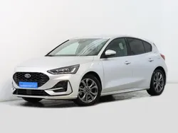 Cinzento Usado 2023 Ford Focus | € 21.900 (Preço justo)