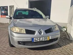 Usado 2007 Renault Mégane II Privilege Sedan | € 3.400