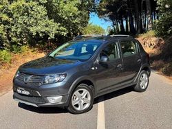 Cinzento Usado 2016 Dacia Sandero Citadino | € 12.750 (Preço elevado)