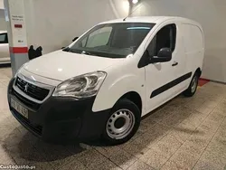 Branco Usado 2018 Peugeot Partner Premium Monovolume | € 14.400 (Preço justo)