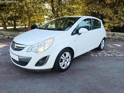 Branco Usado 2011 Opel Corsa Citadino | € 6.500 (Preço justo)