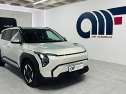 Cinza Usado 2024 Kia EV3 3 SUV | € 36.899 (Preço justo)