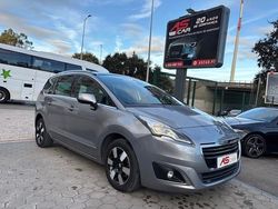 Cinza Usado 2015 Peugeot 5008 Allure Monovolume | € 12.990 (Preço justo)