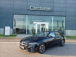 Preto cosmos Usado 2024 Mercedes A200 Advanced Citadino | € 29.950 (Bom preço)