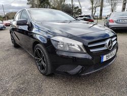Preto Usado 2013 Mercedes A180 Style Citadino | € 12.900 (Preço elevado)