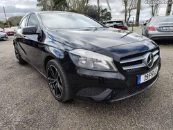 Preto Usado 2013 Mercedes A180 Style Citadino | € 12.900 (Preço justo)