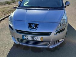 Cinzento Usado 2010 Peugeot 5008 Monovolume | € 7.000 (Preço justo)