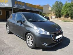 Cinzento Usado 2013 Peugeot 208 Active Citadino | € 7.900 (Bom preço)