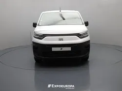 Branco Usado 2023 Fiat Doblò Monovolume | € 18.490 (Preço justo)