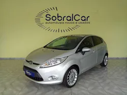 Cinzento Usado 2011 Ford Fiesta Citadino | € 8.500 (Caro)