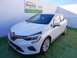 Branco Usado 2022 Renault Clio V Citadino | € 17.600 (Bom preço)