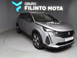 Cinzento Usado 2024 Peugeot 5008 Allure Monovolume | € 30.290 (Bom preço)