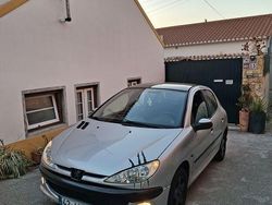 Usado 2005 Peugeot 206 Sedan | € 2.200 (Preço justo)