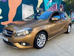 Castanho Usado 2013 Mercedes A200 Style | € 16.890