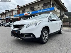 Branco Usado 2016 Peugeot 2008 Style SUV | € 10.990 (Preço justo)