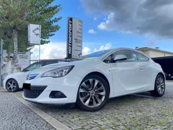 Branco Usado 2015 Opel Astra GTC S Coupé | € 12.999