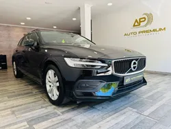 Preto Usado 2021 Volvo V60 Momentum Carrinha | € 27.950 (Bom preço)
