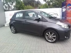 Cinza escuro Usado 2011 Toyota Yaris Sol | € 11.450 (Preço elevado)
