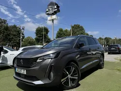 Cinzento Usado 2022 Peugeot 5008 GT Monovolume | € 31.500 (Preço justo)
