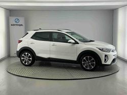 Branco Usado 2025 Kia Stonic SUV | € 20.990 (Preço elevado)