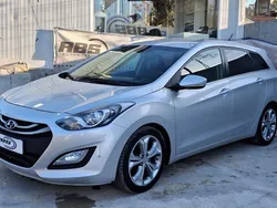 Cinza Usado 2014 Hyundai i30 Style Carrinha | € 11.990 (Preço justo)