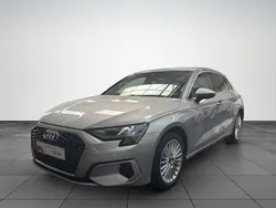 Cinza Usado 2024 Audi A3 Advanced | € 31.900