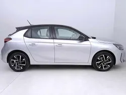 Cinzento Usado 2024 Opel Corsa | € 18.700 (Preço justo)