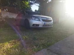 Cinzento Usado 2011 Chevrolet Cruze Sedan | € 10.500