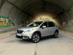 Cinzento Usado 2017 Peugeot 2008 SUV | € 13.590 (Preço justo)