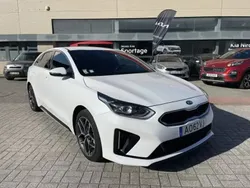 Branco Usado 2022 Kia ProCeed GT-Line Citadino | € 23.990 (Preço justo)