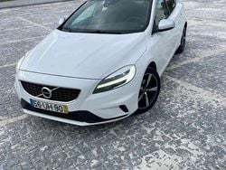 Branco Usado 2018 Volvo V40 Citadino | € 14.999 (Preço justo)