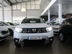 Branco Usado 2022 Dacia Duster Prestige SUV | € 20.500 (Preço justo)