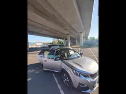 Cinzento Usado 2019 Peugeot 5008 Monovolume | € 28.000