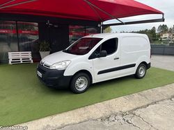 Branco Usado 2017 Citroën Berlingo Monovolume | € 8.999 (Preço justo)