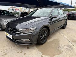 Cinza Usado 2020 VW Passat Business Sedan | € 17.990 (Preço justo)
